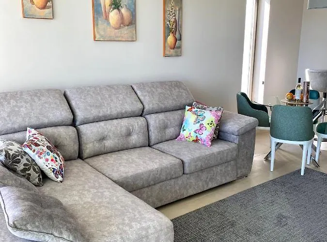 New Stunning Ocean Aprt In 